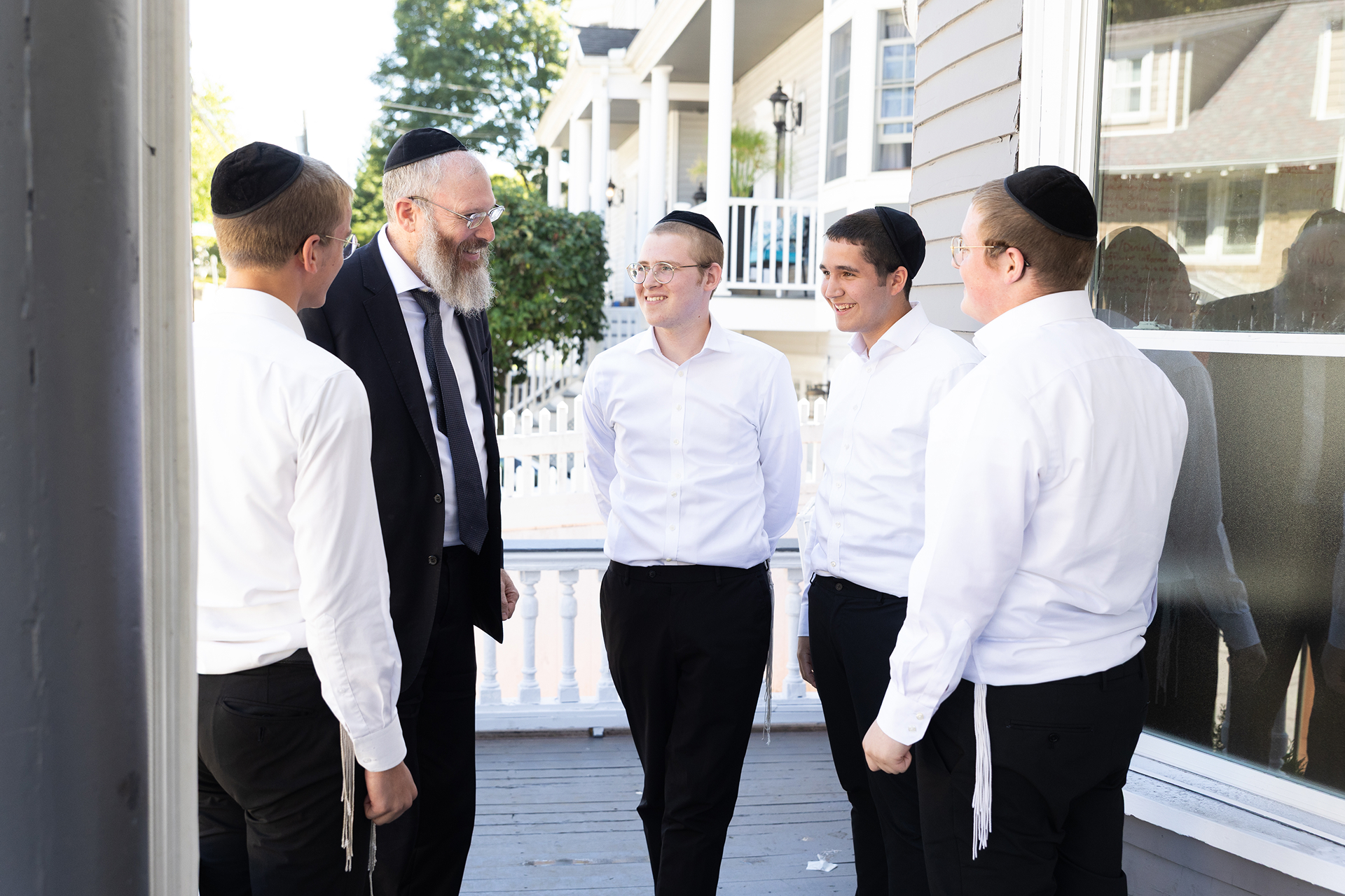 Outside Area Photo 3